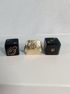 Monopoly Empire Gold Replacement Pieces- 1 Die Set and Xbox Controller Token